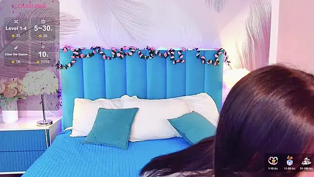 kimberlyy77 online show from October 17, 2025, 6:38 am