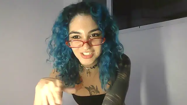 peetitefairy online show from May 16, 2026, 6:32 am