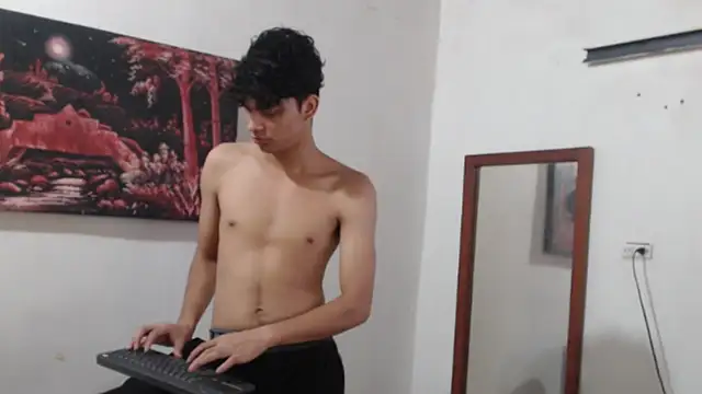 alice julls online show from November 29, 2025, 6:55 pm