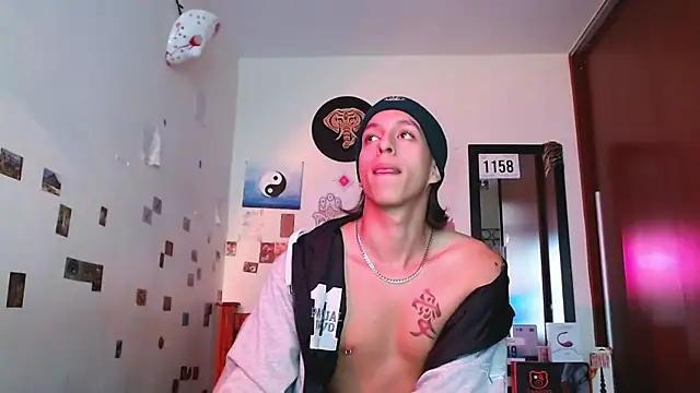 DannyPhantom555 online show from December 20, 2025, 7:32 pm