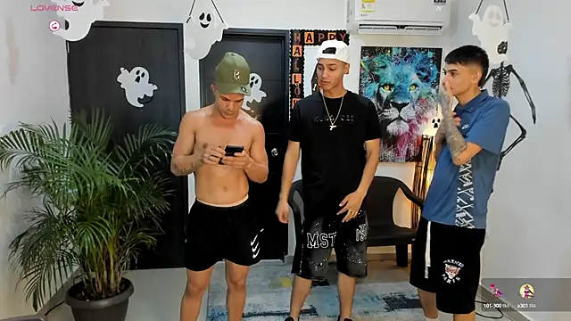 Playhardsex  online show from October 5, 2025, 11:02 pm