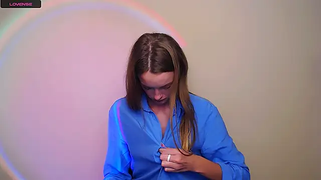 RoxySami  online show from October 5, 2025, 3:32 pm
