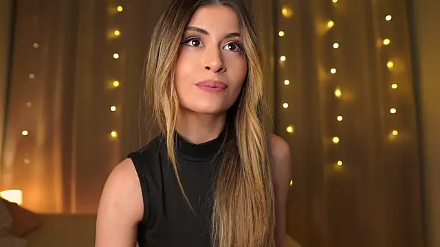 GeorginaHarn online show from December 2, 2025, 2:12 pm