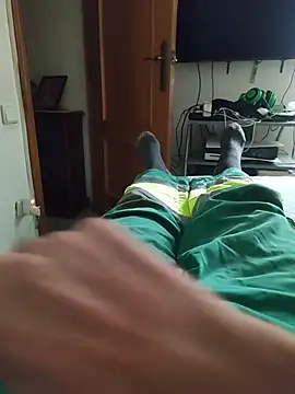 gigolobcn online show from October 15, 2025, 3:34 pm