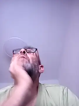 gigolobcn online show from March 28, 2026, 9:58 pm