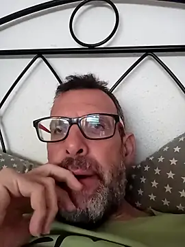 gigolobcn online show from April 2, 2026, 5:32 pm