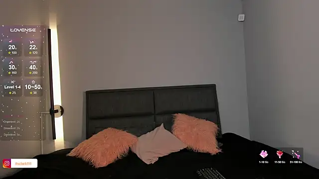 Snapshot of Emma__clark_ chatting on July 11, 2026, 8:55 pm Emma clark online show from July 11, 2026, 8:55 pm