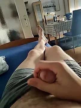 Brutalle88 online show from September 9, 2025, 4:17 pm