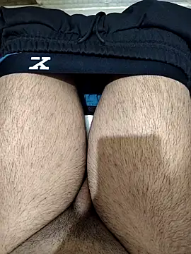 Snapshot of Drakyguy chatting on November 9, 2025, 2:10 am Drakyguy online show from November 9, 2025, 2:10 am