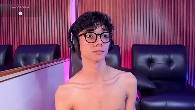 Phillicious   online show from February 5, 2026, 8:46 pm