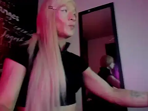 Snapshot of Megam_ chatting on September 26, 2025, 10:58 pm Megam  online show from September 26, 2025, 10:58 pm