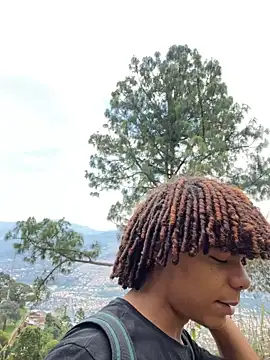 Snapshot of Alexis_Spicter chatting on September 20, 2025, 5:58 pm Alexis Spicter online show from September 20, 2025, 5:58 pm