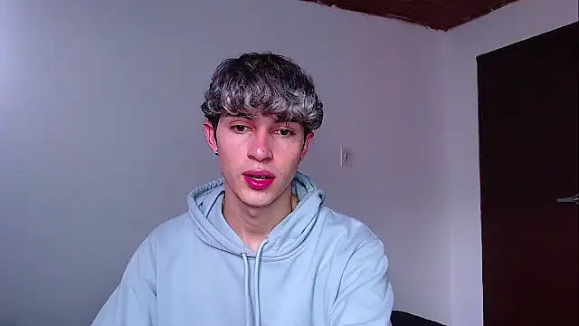 john vichenso online show from December 4, 2025, 8:17 pm