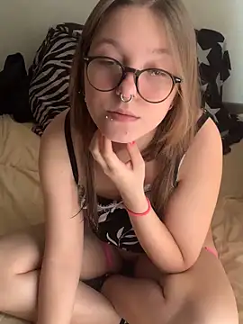 VesnaCrystal online show from February 13, 2026, 7:59 am