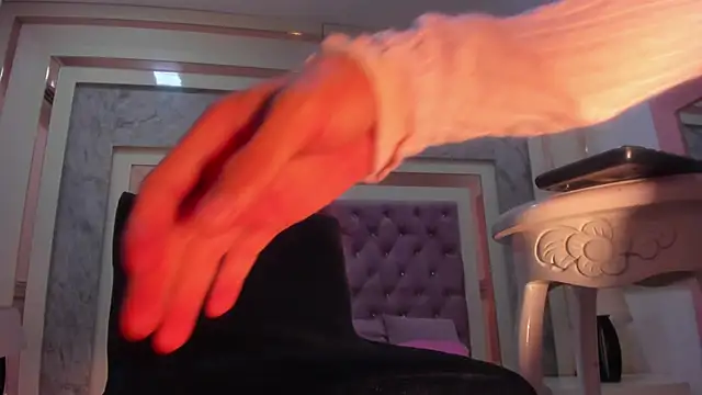 Snapshot of Xara_Blis chatting on September 19, 2025, 4:47 am Xara Blis online show from September 19, 2025, 4:47 am