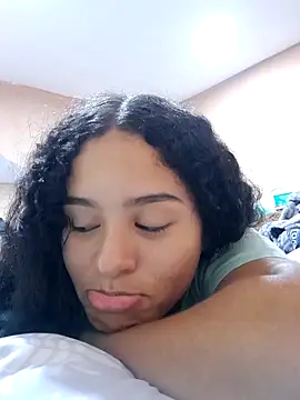 Snapshot of ValentinaMartel chatting on October 19, 2025, 9:26 pm ValentinaMartel online show from October 19, 2025, 9:26 pm