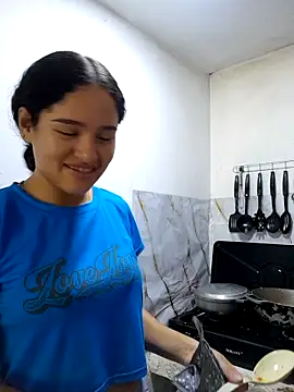 Snapshot of ValentinaMartel chatting on October 21, 2025, 7:47 pm ValentinaMartel online show from October 21, 2025, 7:47 pm