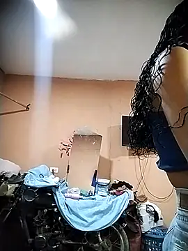 Snapshot of ValentinaMartel chatting on November 5, 2025, 11:05 pm ValentinaMartel online show from November 5, 2025, 11:05 pm