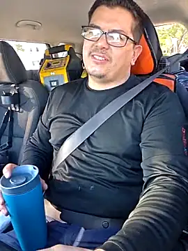 Snapshot of lucho8690 chatting on October 13, 2025, 9:15 pm lucho8690 online show from October 13, 2025, 9:15 pm