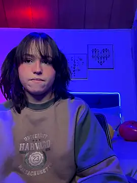 Eymmy 24 online show from November 4, 2025, 3:05 am