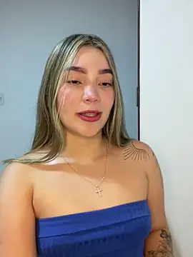 Chantel sam online show from September 20, 2025, 4:24 am