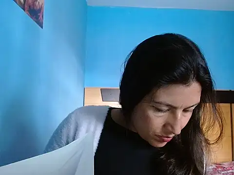 SarahFriendly online show from April 8, 2026, 7:36 pm