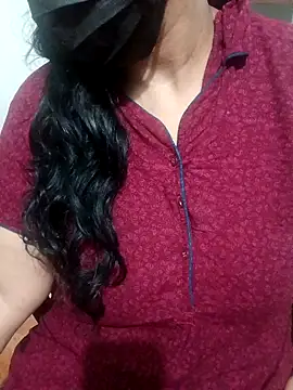 Snapshot of tami_lavanya chatting on May 7, 2026, 2:11 pm tami lavanya online show from May 7, 2026, 2:11 pm