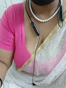 Snapshot of tami_lavanya chatting on May 25, 2026, 5:52 pm tami lavanya online show from May 25, 2026, 5:52 pm