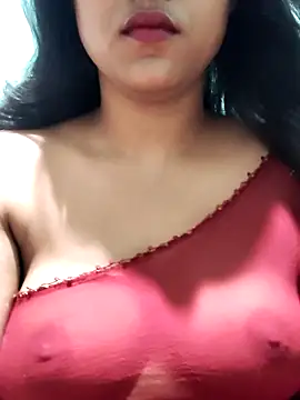 SugarWithSpice online show from May 4, 2026, 7:48 am