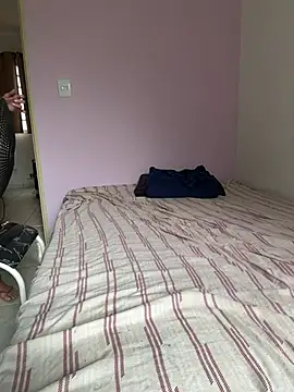 mermaidblue online show from April 8, 2026, 2:17 pm