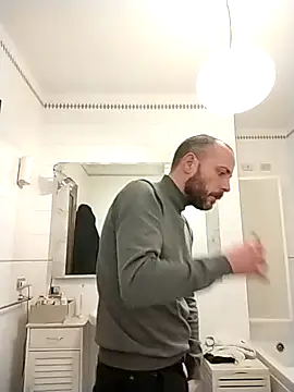 Baldassarre1990 online show from April 14, 2026, 8:26 pm