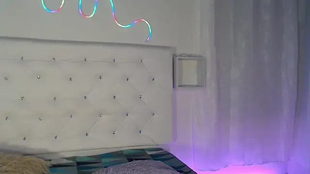 tatixxxvega online show from October 8, 2025, 1:20 pm