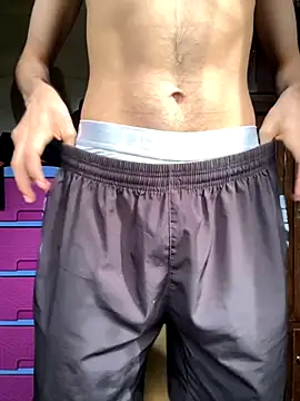 Snapshot of Axel-Mejia chatting on October 27, 2025, 7:40 pm Axel-Mejia online show from October 27, 2025, 7:40 pm