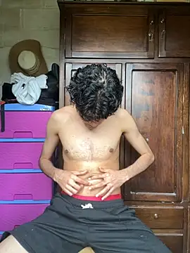 Snapshot of Axel-Mejia chatting on October 30, 2025, 2:51 pm Axel-Mejia online show from October 30, 2025, 2:51 pm