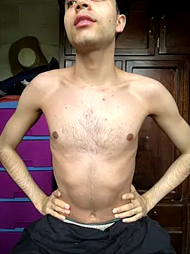 Snapshot of Axel-Mejia chatting on November 13, 2025, 12:26 pm Axel-Mejia online show from November 13, 2025, 12:26 pm