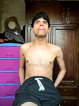 Snapshot of Axel-Mejia chatting on November 19, 2025, 7:14 pm Axel-Mejia online show from November 19, 2025, 7:14 pm