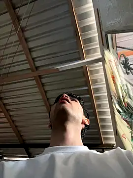 Snapshot of Axel-Mejia chatting on November 28, 2025, 8:11 pm Axel-Mejia online show from November 28, 2025, 8:11 pm