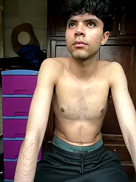 Snapshot of Axel-Mejia chatting on November 30, 2025, 9:41 pm Axel-Mejia online show from November 30, 2025, 9:41 pm