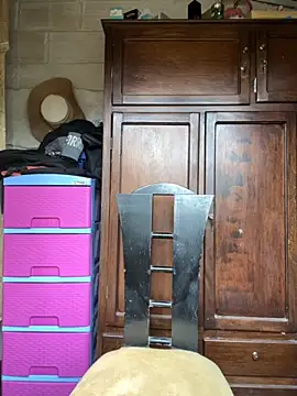 Snapshot of Axel-Mejia chatting on December 1, 2025, 7:41 pm Axel-Mejia online show from December 1, 2025, 7:41 pm