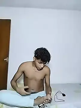 Manuel Mateus1 online show from October 27, 2025, 2:15 am