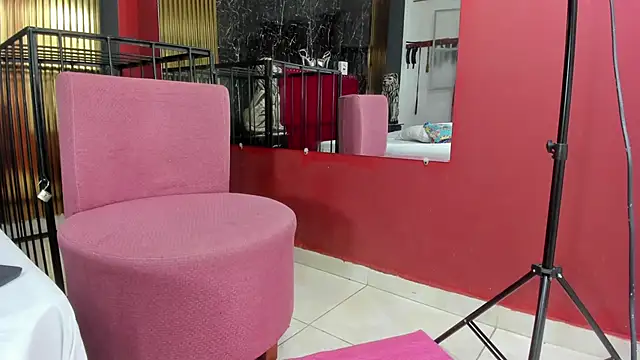 VanessaHard as online show from April 6, 2026, 4:46 am