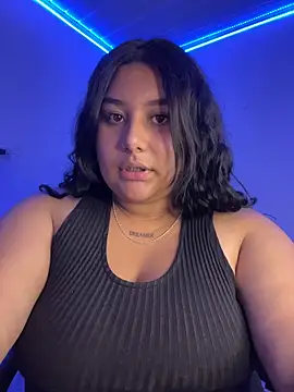 Snapshot of Nicky-222 chatting on February 6, 2026, 2:05 am Nicky-222 online show from February 6, 2026, 2:05 am