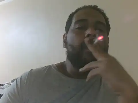 elpoop7305 online show from November 16, 2025, 10:04 pm