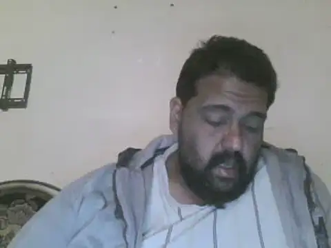 Snapshot of elpoop7305 chatting on February 3, 2026, 8:52 am elpoop7305 online show from February 3, 2026, 8:52 am