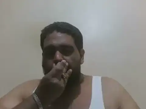 Snapshot of elpoop7305 chatting on February 13, 2026, 10:06 pm elpoop7305 online show from February 13, 2026, 10:06 pm