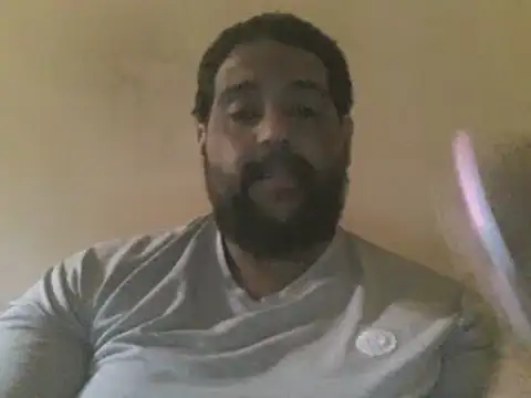 Snapshot of elpoop7305 chatting on February 14, 2026, 11:07 am elpoop7305 online show from February 14, 2026, 11:07 am