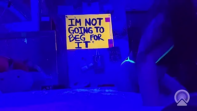 Snapshot of LilStrange4LilChange chatting on April 14, 2026, 12:11 pm LilStrange4LilChange online show from April 14, 2026, 12:11 pm