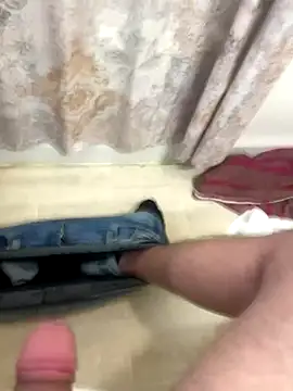 KingRonni online show from October 12, 2025, 8:41 pm