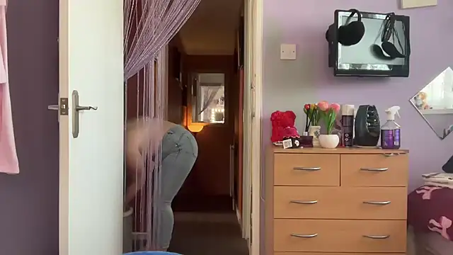 Snapshot of SexySashaxox chatting on February 25, 2026, 2:05 pm SexySashaxox online show from February 25, 2026, 2:05 pm