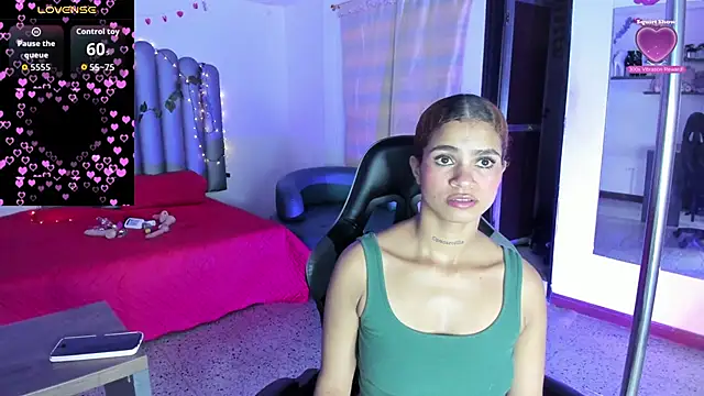 chubby sexy  online show from February 24, 2026, 4:21 am